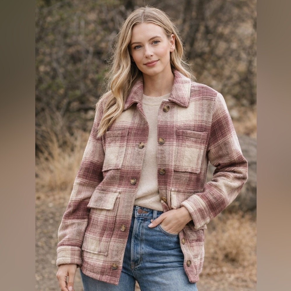 American Eagle Women’s Plaid Flannel Sweater Jacket  in Pink and Cream